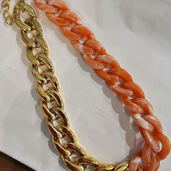 #Lascana Resin Bi-Color Coral Gold Asymmetrical Chunky Chain Necklace - Picture 3 of 6